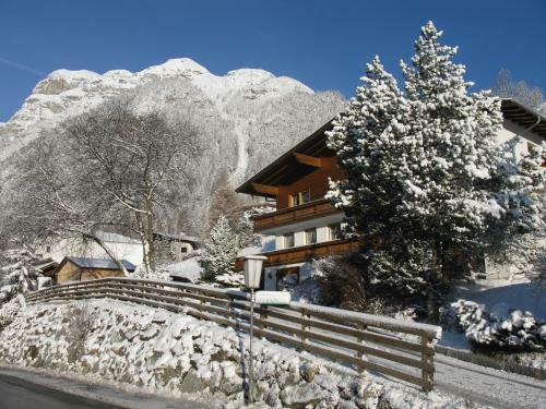Hostal Haus Mader