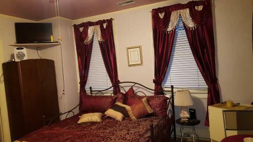 Ambrias Garden Manor B&B
