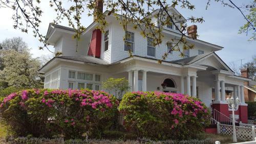 Ambrias Garden Manor B&B