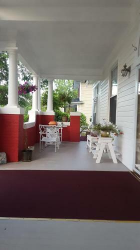 Ambrias Garden Manor B&B
