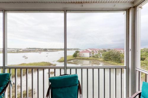 Villa Turn Of River