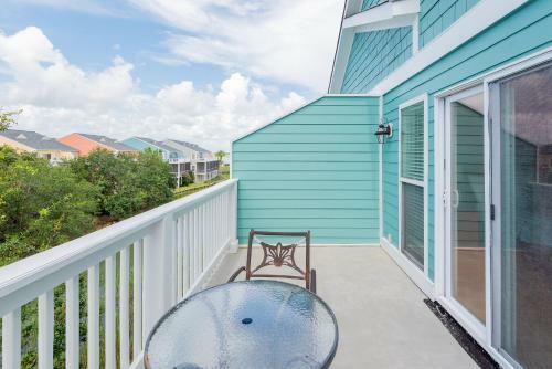101 Waters Edge - Pool