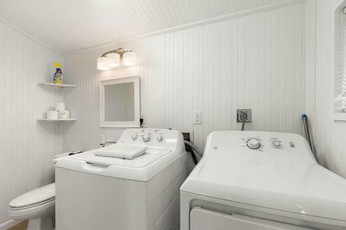1684 E Ashley - Sol Searcher - 2 Bedrooms