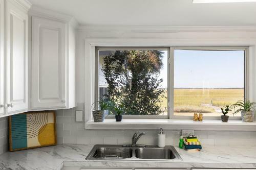 1684 E Ashley - Sol Searcher - 2 Bedrooms