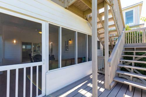 1684 E Ashley - Sol Searcher - 2 Bedrooms