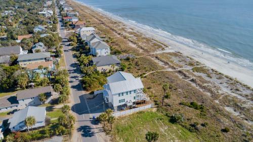 207 E Arctic - Seahorsing Around - Oceanfront - 3 Bedrooms