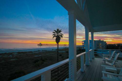 207 E Arctic - Seahorsing Around - Oceanfront - 3 Bedrooms