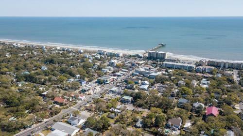 84 Waters Edge - Riverview Townhouse - Pool