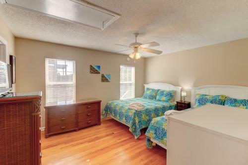 225 East Arctic