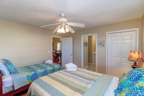 225 East Arctic