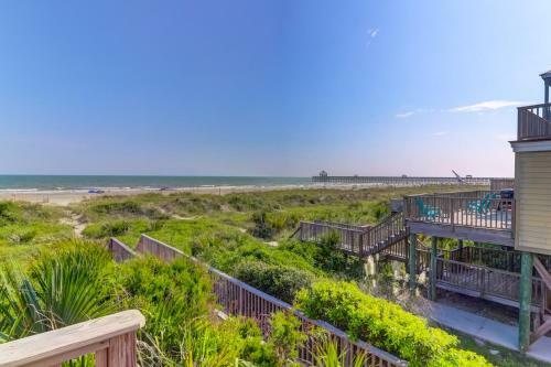 225 East Arctic