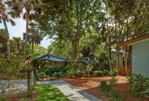 Folly Vacation 202 Beach Bungalow With All-new Amenities