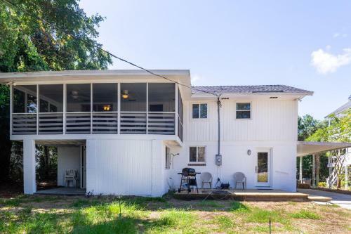 1010 E Ashley - Two Kitchens - Steps To Beach