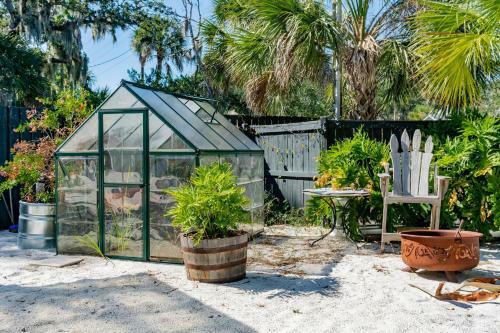 114 W Huron - Sand Castle - Saltwater Pool - Heated Upon Request