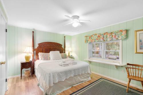612 E Ashley - Shore Beats Work - 4 Bedrooms