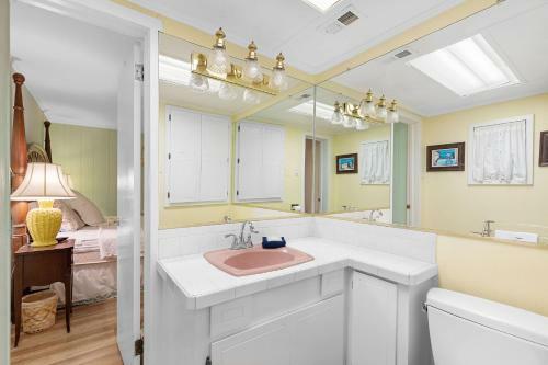 612 E Ashley - Shore Beats Work - 4 Bedrooms