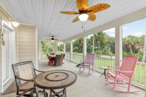 612 E Ashley - Shore Beats Work - 4 Bedrooms