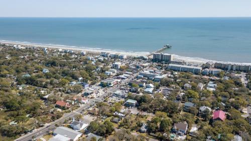 103 Waters Edge ~ 3bed/3bath Townhouse~ Pool~fishing Dock