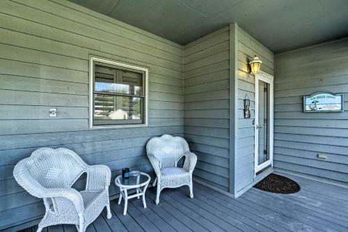 Luxurious Waterfront Retreat With Private Pier!