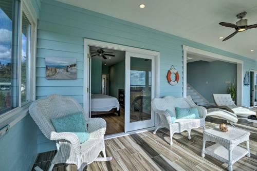Luxurious Waterfront Retreat With Private Pier!