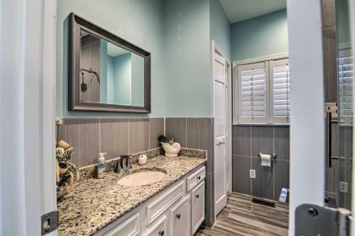 Luxurious Waterfront Retreat With Private Pier!