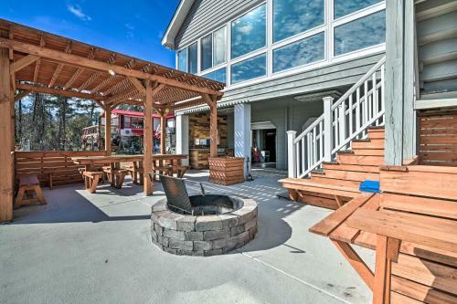 Luxurious Waterfront Retreat With Private Pier!