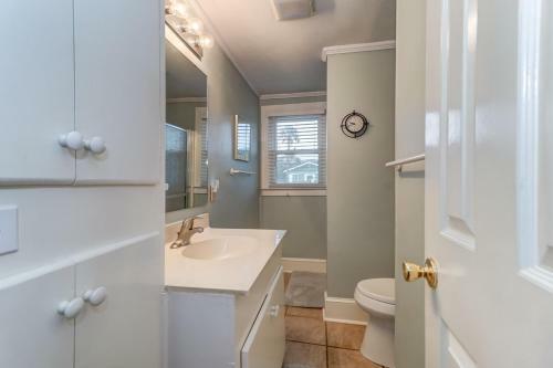 817 East Arctic