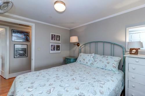 817 East Arctic