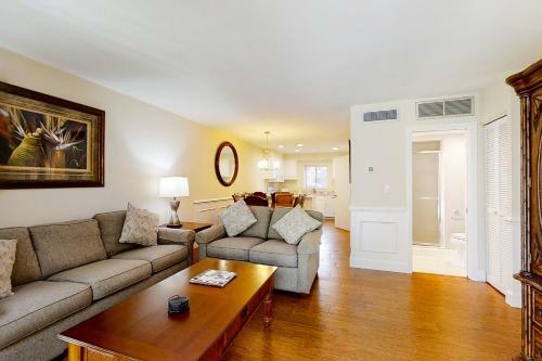 Hickory Cove 39