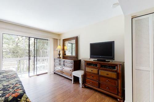 Hickory Cove 39