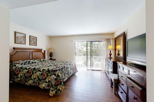 Hickory Cove 39