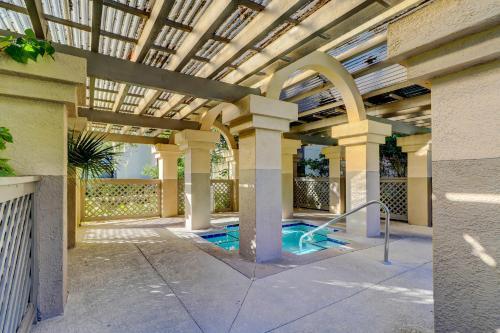 Colonnade Club 147