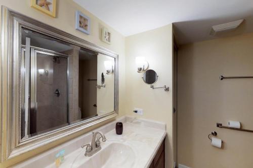 Ocean Cove 826