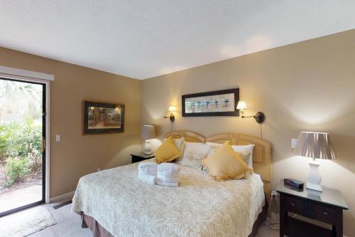Ocean Cove 826