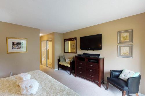 Ocean Cove 826