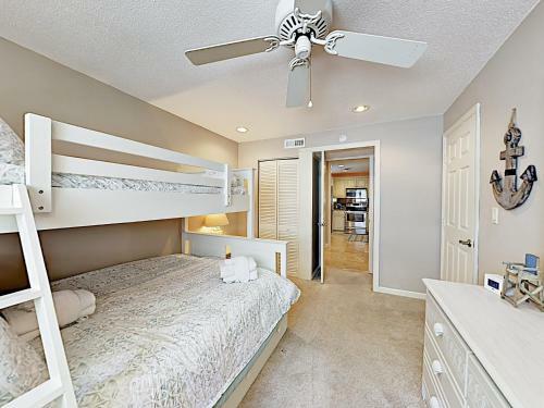 Apartamento Queens Grant Unit 740 Condo