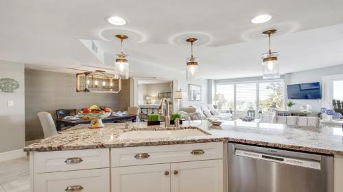 1206 Villamare Villas