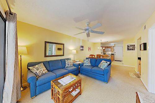 New Listing! Ground-floor Villa With Pools, Tennis Villa