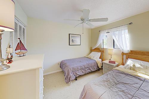New Listing! Ground-floor Villa With Pools, Tennis Villa