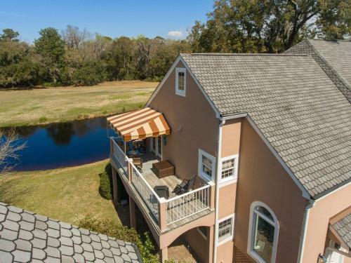 254 Evian 2 Br Shipyard Golf Condo