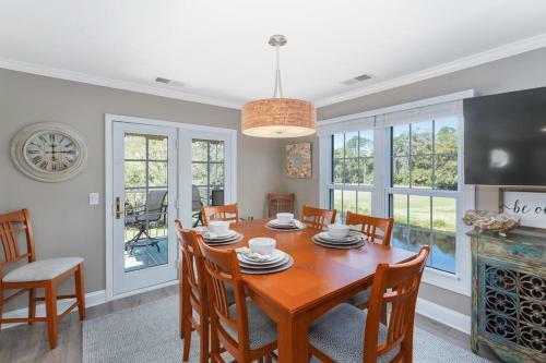 254 Evian 2 Br Shipyard Golf Condo