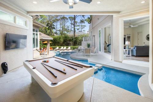 1 Brigantine Eight Br Home Private Pool
