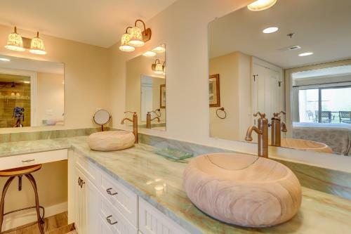 2512 Villamare Penthouse Ocean View