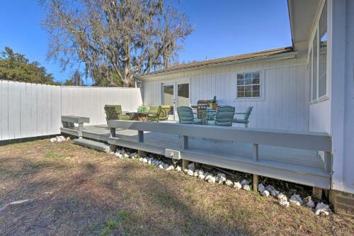 Hilton Head Golfers Getaway Waterfront Location!