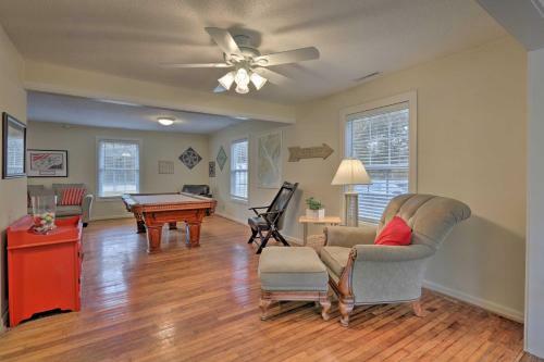 Hilton Head Golfers Getaway Waterfront Location!