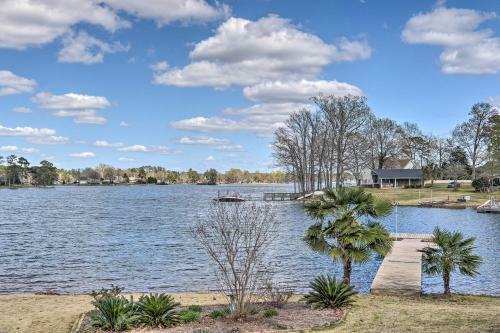 Quiet Lakefront Retreat With Dock, Deck And Grill