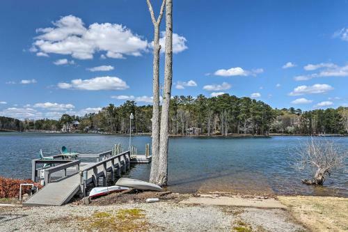 Quiet Lakefront Retreat With Dock, Deck And Grill