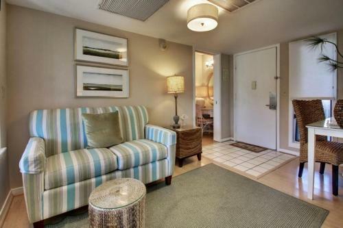 102 E Port O Call