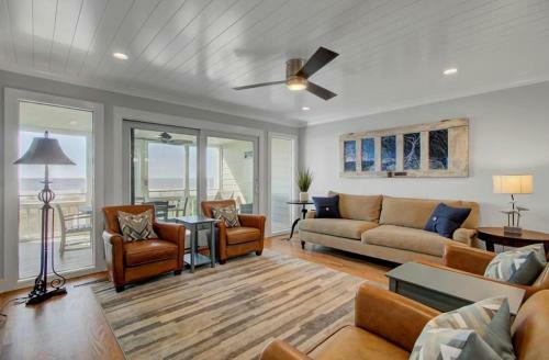 32 Beach Club Villa