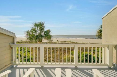 32 Beach Club Villa